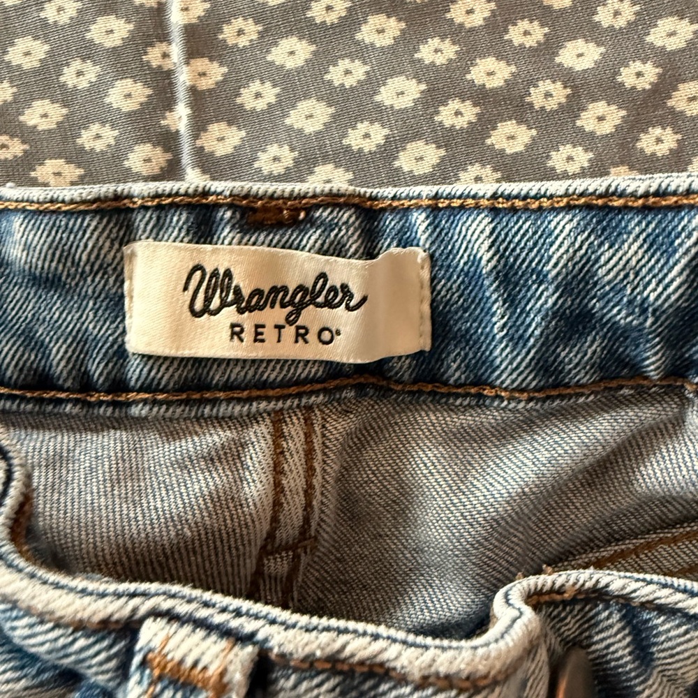 Wrangler Retro Classic Denim Blue Jeans